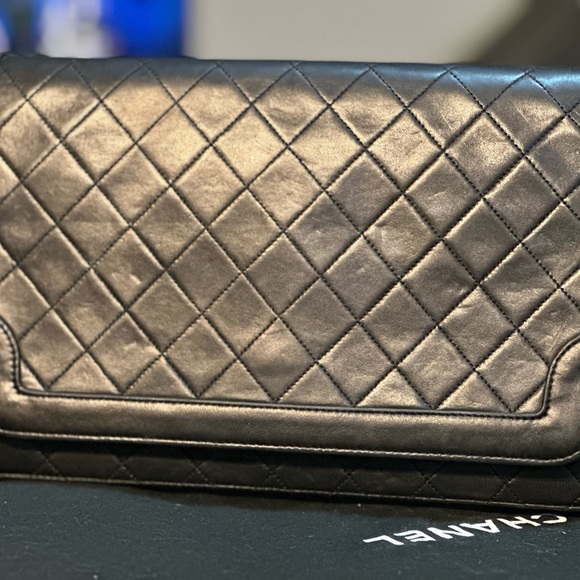 Authentic Vintage Chanel Clutch - Picture 6 of 13